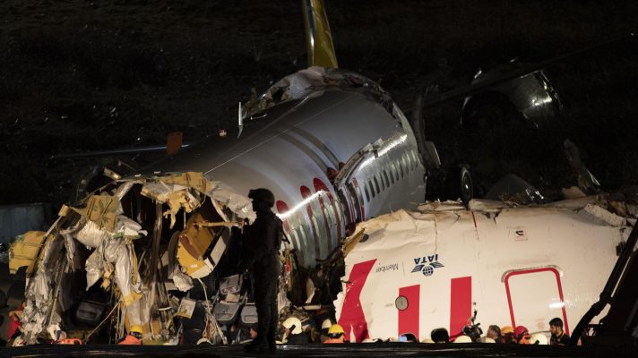 La compañía del avión siniestrado en Estambul aún investiga las causas