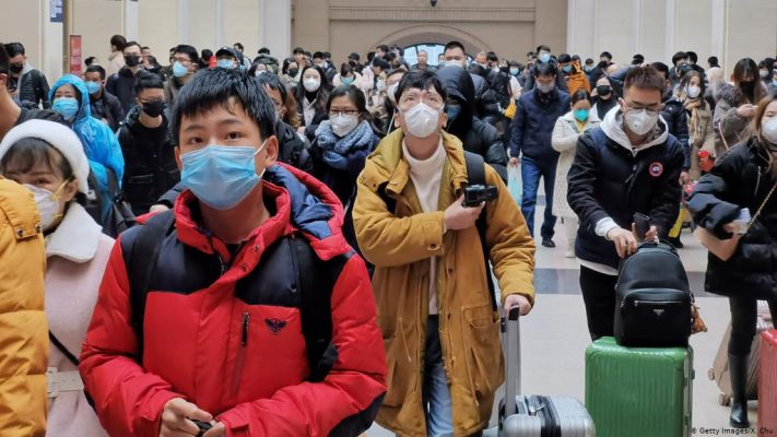 Brote de coronavirus alcanzará pico en diez días, dice reputado experto chino