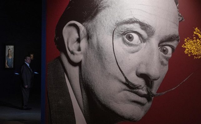 La mayor exposición de Dalí en Rusia echa el cierre por el coronavirus