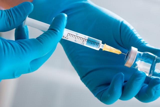 Descubren que medicinas contra hepatitis C impiden duplicidad del coronavirus