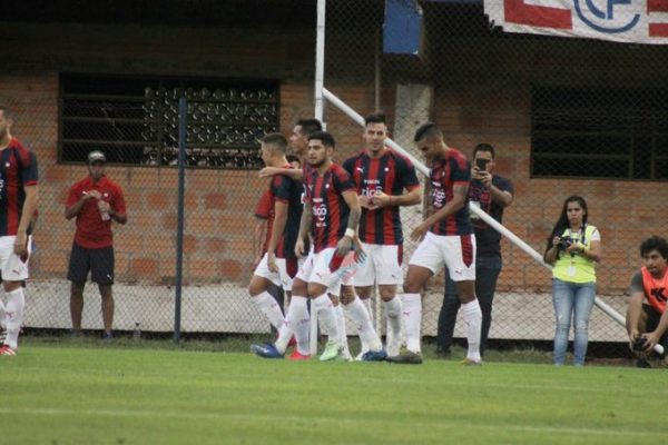 Cerro Porteño entra con goles en pelea del Apertura y aguarda a Universitario