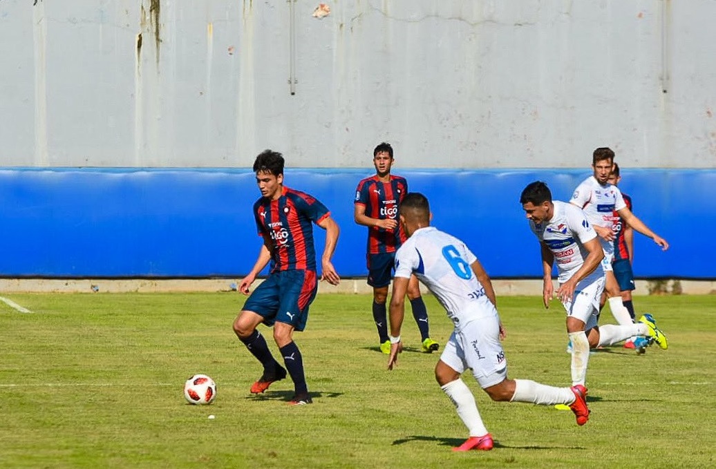 Nacional derrota a Cerro Porteño en un amistoso en la previa de la vuelta del campeonato local