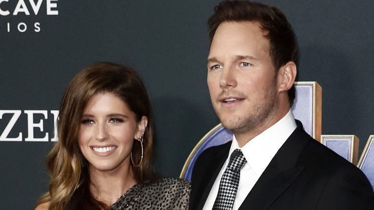 Arnold Schwarzenegger ya es abuelo: Su hija y el actor Chris Pratt se convirtieron en padres de una niña