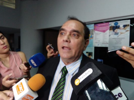 Sindicato de Directores exige que se retiren los libros con errores en 72 horas