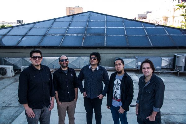 Banda de rock paraguaya lanza colaboración con banda británica