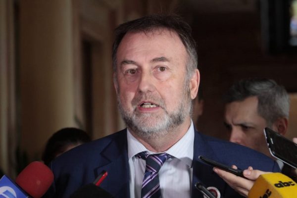Volver a cuarentena total sería «catastrófica» para la economía, advierte Benigno López