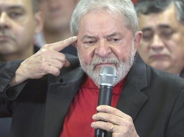 Lula acusa a Bolsonaro de ser el «lamebotas» de EEUU