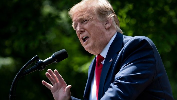 Trump restringe la contratación de extranjeros en el Gobierno de EEUU
