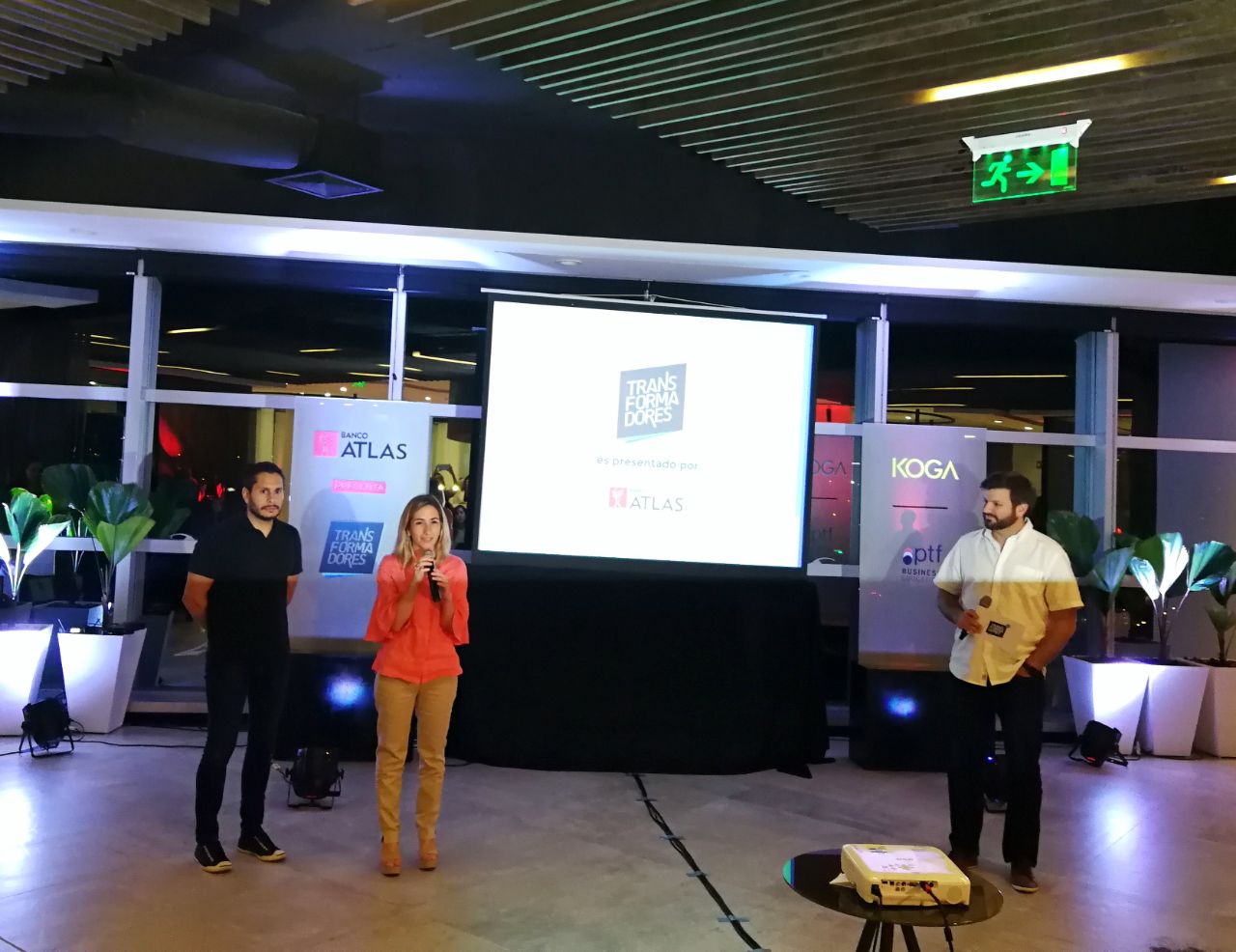 Banco Atlas presenta programa de formación para emprendedores «Transformadores»
