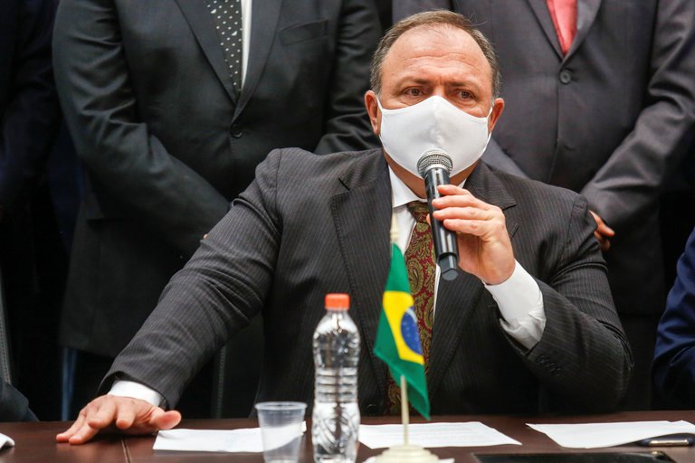 Brasil adelanta el inicio de la campaña nacional de vacunación contra el coronavirus