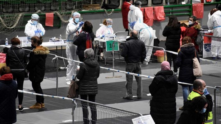 La UE recomienda aislar todas las zonas con más de 500 casos de coronavirus por 100.000 habitantes