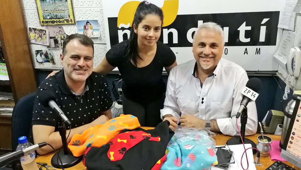 Chuscos Paraguay: ropitas para las mascotas a beneficio de los rescataditos