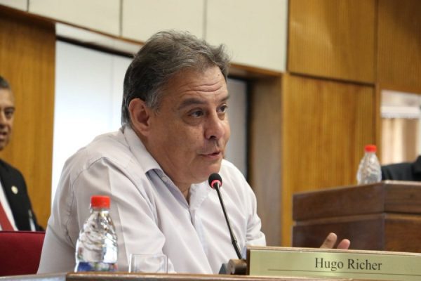 Hugo Richer sobre Mario Abdo: «Leo la Biblia y me voy a trabajar no es una respuesta seria de un Jefe de Estado»