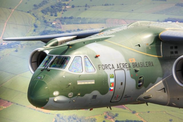 Se accidenta avión de la Fuerza Aérea Brasileña y se salvan sus pilotos