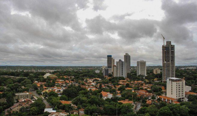 Lunes caluroso y nublado, según Meteorología