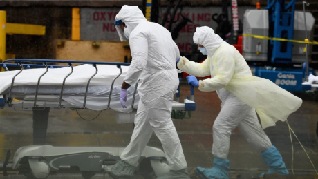 «Aún vive, no tiene covid»: Un hombre muere en la puerta de un hospital mexicano sin recibir atención médica y en medio de los gritos de su familia