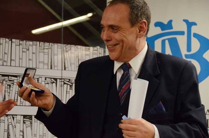 Nuevas tecnologías desafían literatura latinoamericana, dice poeta uruguayo