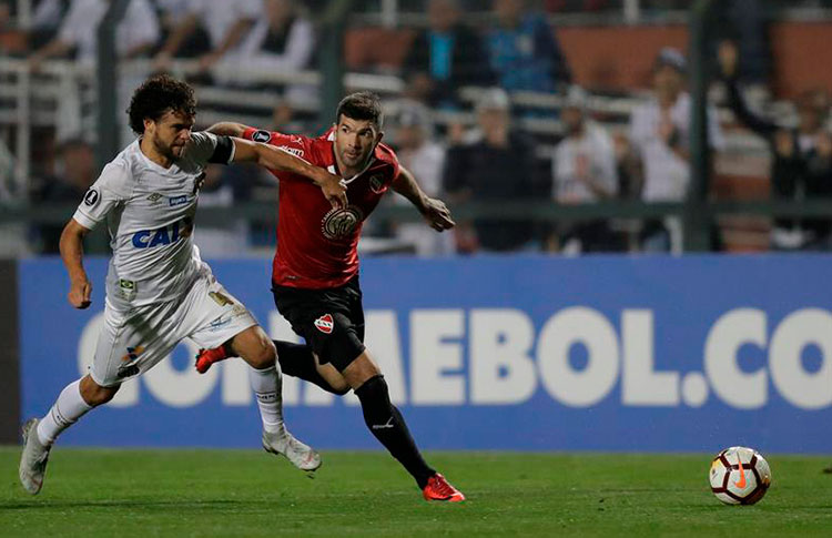 Copa Libertadores: El partido entre Santos e Independiente quedó suspendido