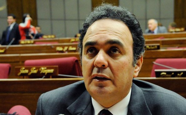 «Monges sabe usar el micrófono y ser cortesano profesional», dice Miguel Cuevas