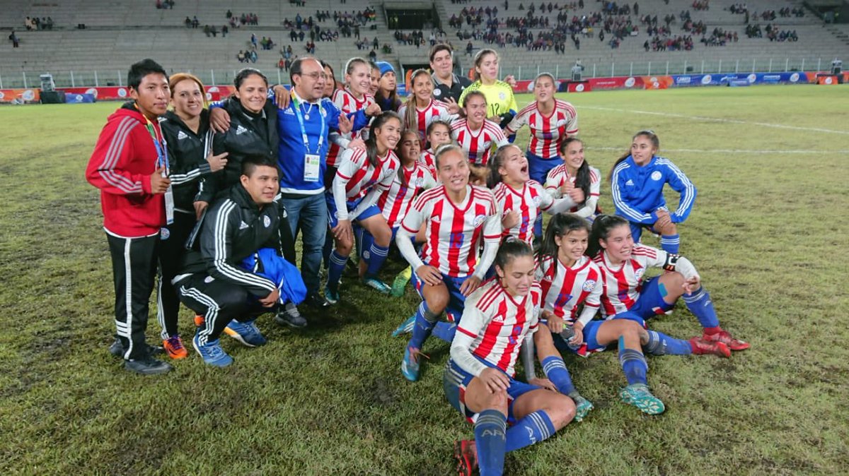 ¡Gigantes! La Albirroja feminina consiguió medalla de oro en Cochabamba