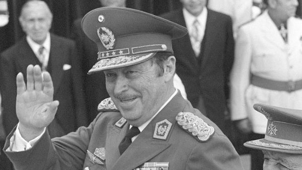 Los que eran críticos al sistema stronista antes del 2 y 3 de febrero pagaban caro, recuerda doctor