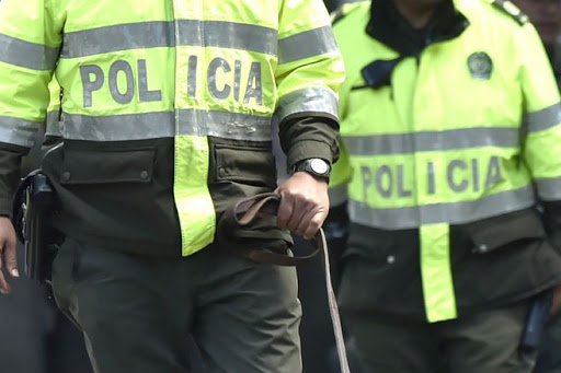 Bogotá: Niña de 14 años usa un machete para enfrentarse a un ladrón armado