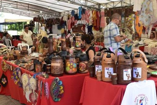 Una expo en homenaje al Día Nacional del Tereré