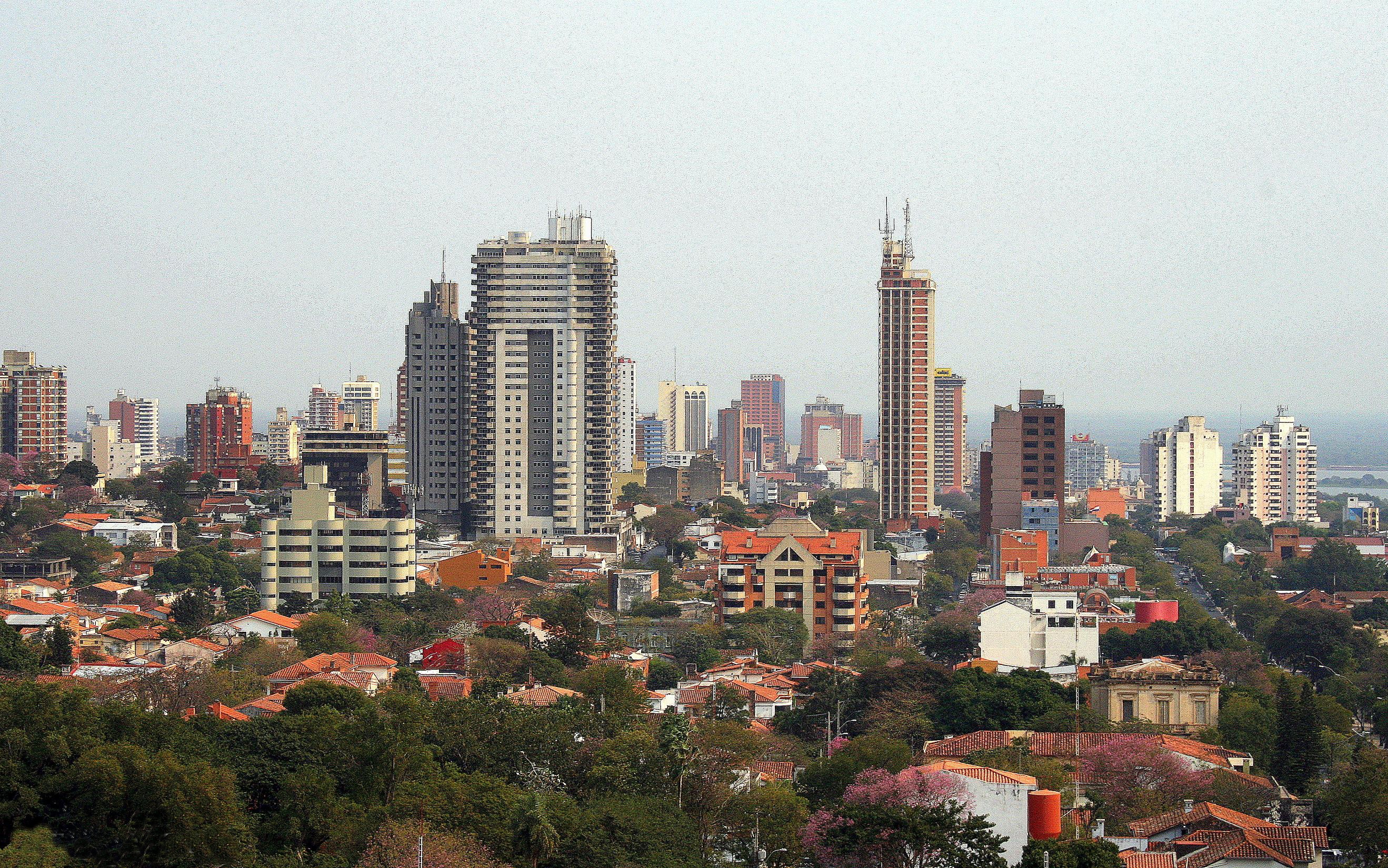 Asunción debe buscar alternativas para tener más ingreso e invertir en infraestructura, afirman