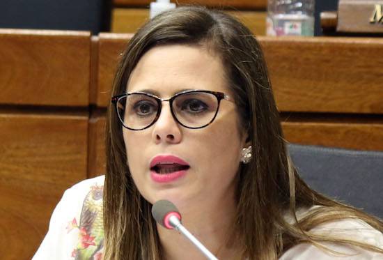 Kattya González: «Se debe haber cambios, la claque de la ANR hizo las reglas de la concertación»
