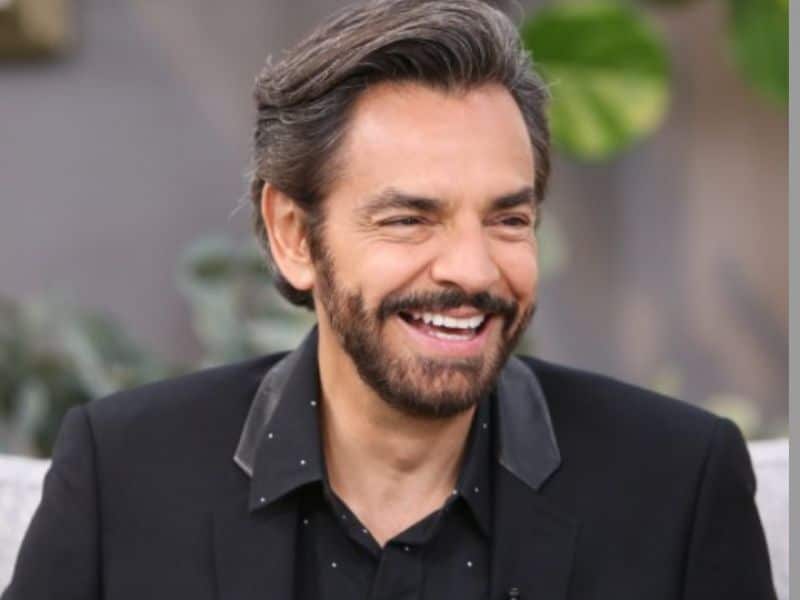 Misteriosa foto de Eugenio Derbez desató especulaciones sobre la bioserie de Chespirito