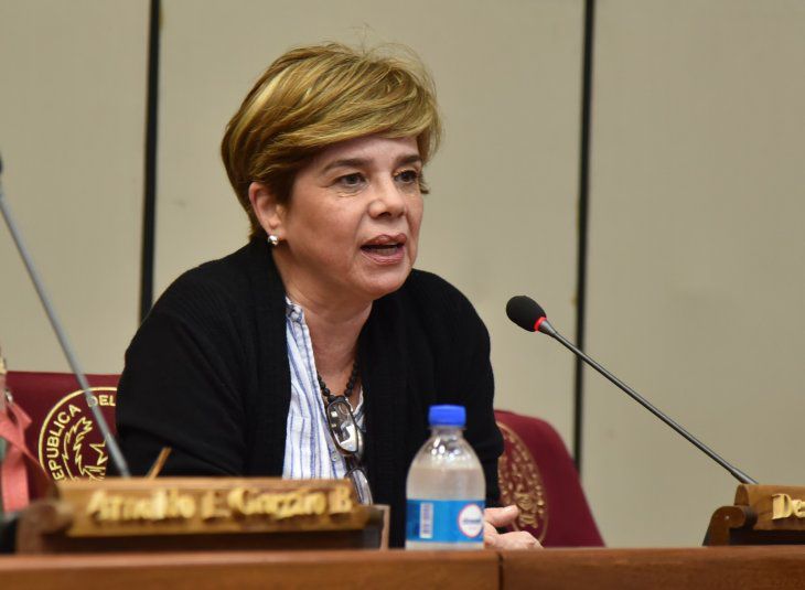 «El grupo Cartes debería pedir a Fiscalía que los investiguen si no ocultan nada»,dice Desirée Masi