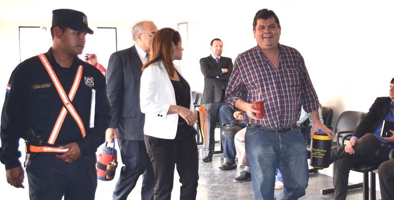 Condenan al exintendente de Arroyos y Esteros por lesión de confianza