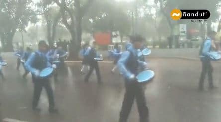 MEC investiga el desfile que se realizó bajo la tormenta en Pedro Juan Caballero