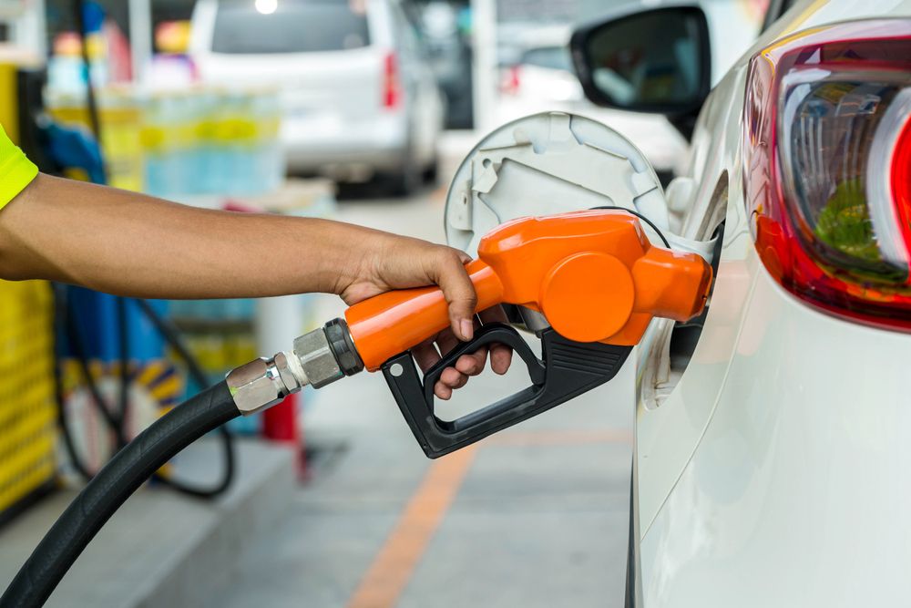 ¡Otro golpe al bolsillo! Precios de los combustibles volverían a aumentar G. 1.500 