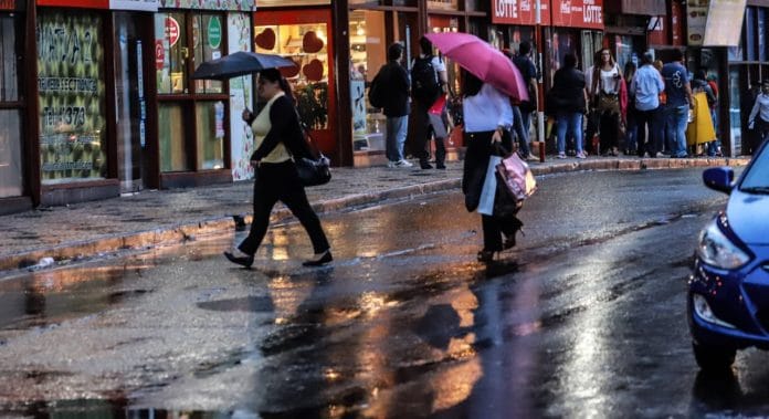 Anuncian clima fresco y lluvias dispersas para este miércoles 
