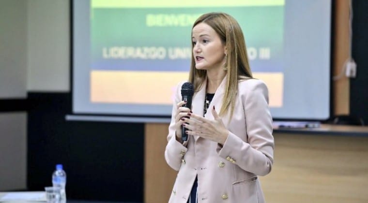 Definir candidaturas de la concertación mediante una encuesta puede ser peligroso, afirman