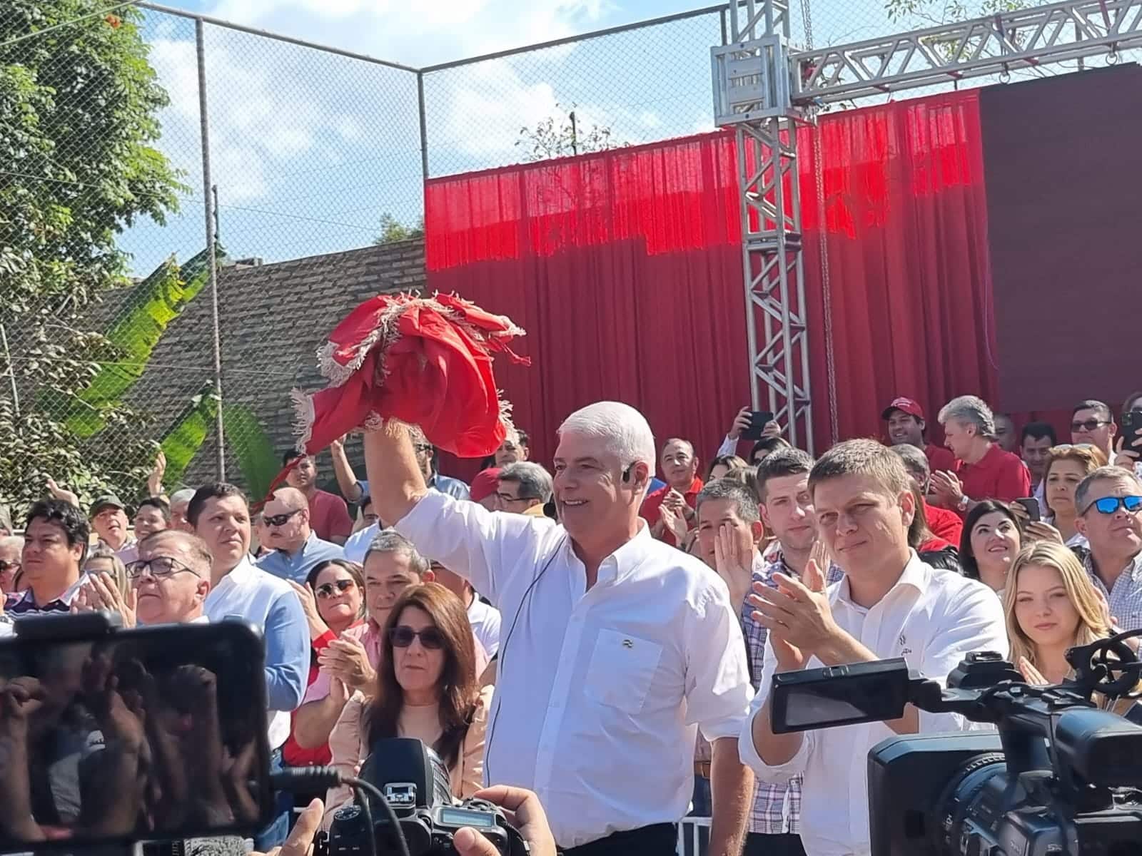 Confirman a Arnoldo Wiens como precandidato a la Presidencia por Fuerza Republicana
