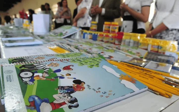 Kits escolares para el 2024 depende de donación de la UE, afirma viceministra de Educación