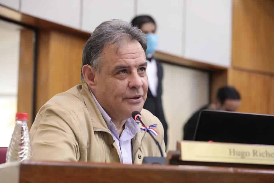Casos de nepotismo perjudican «la credibilidad democrática del Paraguay», sostiene exsenador