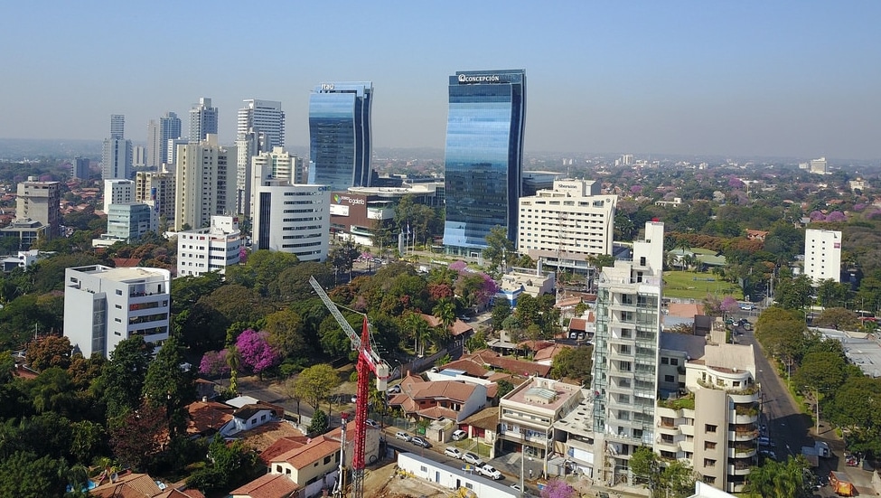 Paraguay es un gran destino para inversionistas extranjeros, destaca economista