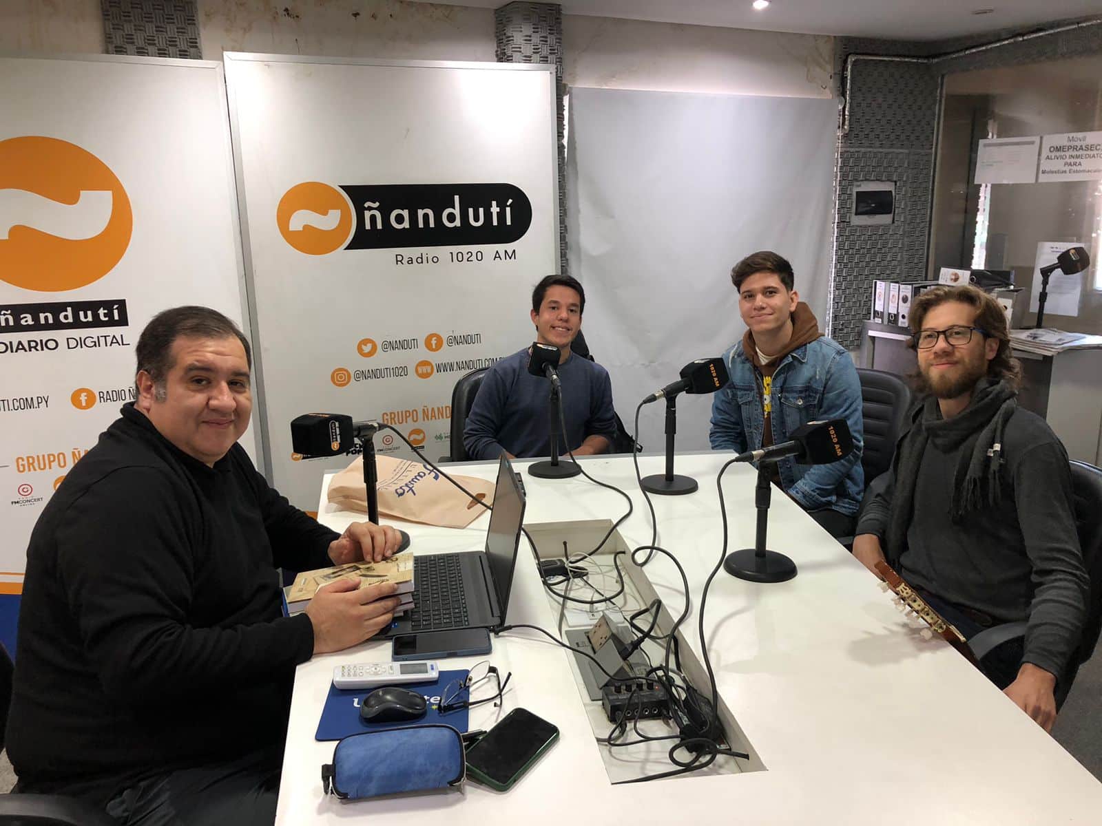 “De la Nada” en la La Biblioteca