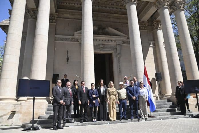 «Palma Brilla»: Buscan que en 90 días la emblemática calle esté sin cableado aéreo