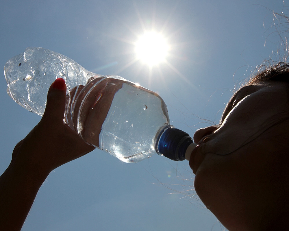 ¡A tomar precauciones!: Ante ola de calor, modifican horario del fútbol