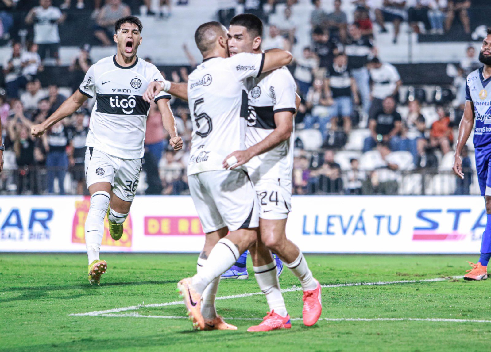 Olimpia golea a Ameliano en el Manuel Ferreira