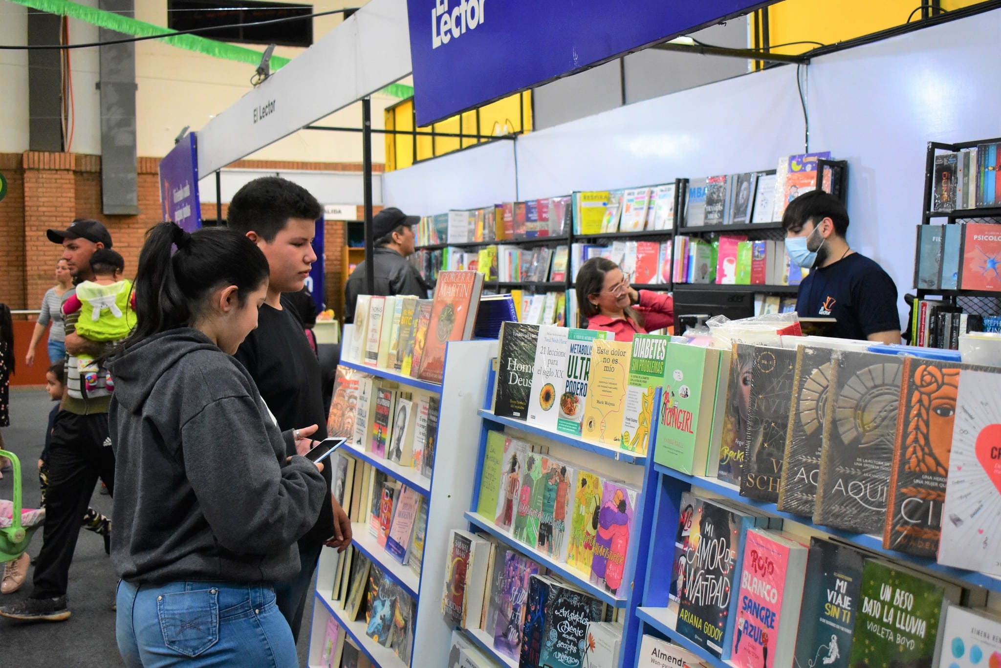 Libro Feria de Encarnación se extiende hasta el 5 de septiembre