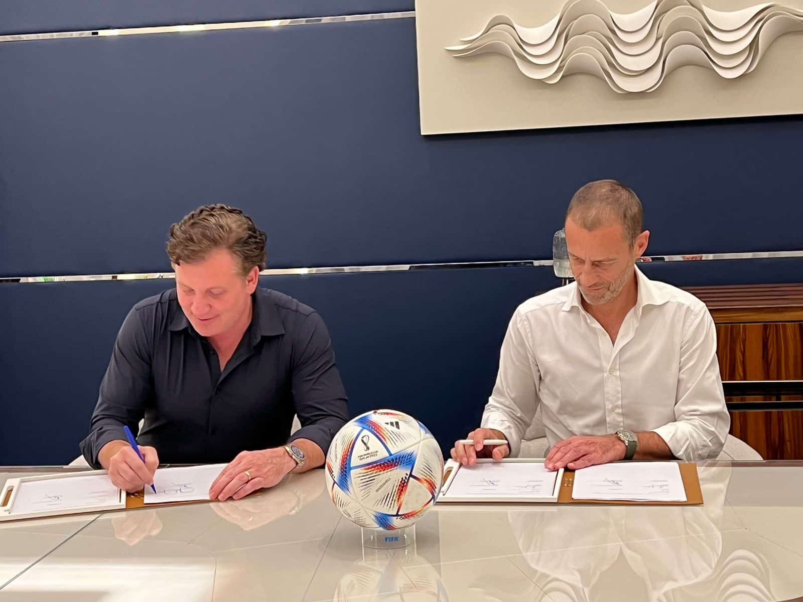 Se firma un convenio entre Conmebol y UEFA a fin de organizar amistosos entre selecciones