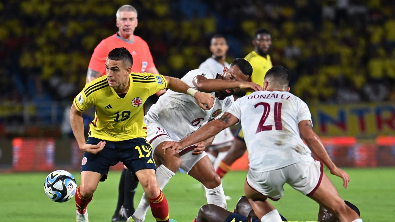 Venezuela cae por la mínima en Colombia
