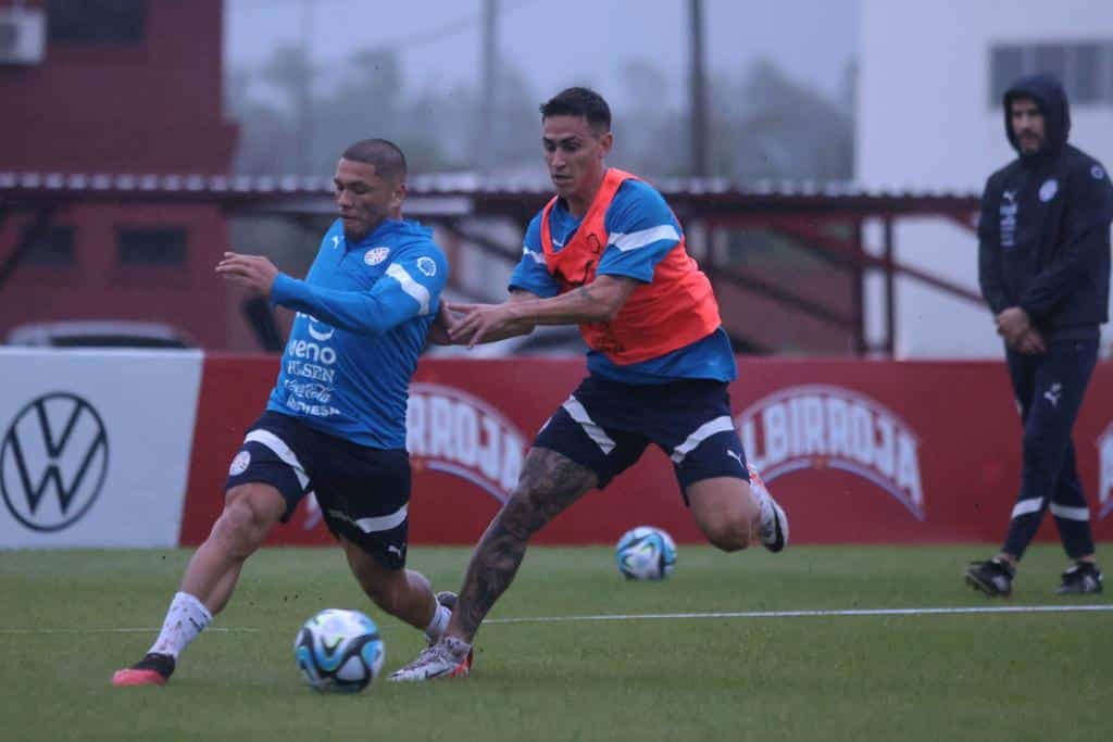 La Albirroja se prepara para medirse a Venezuela