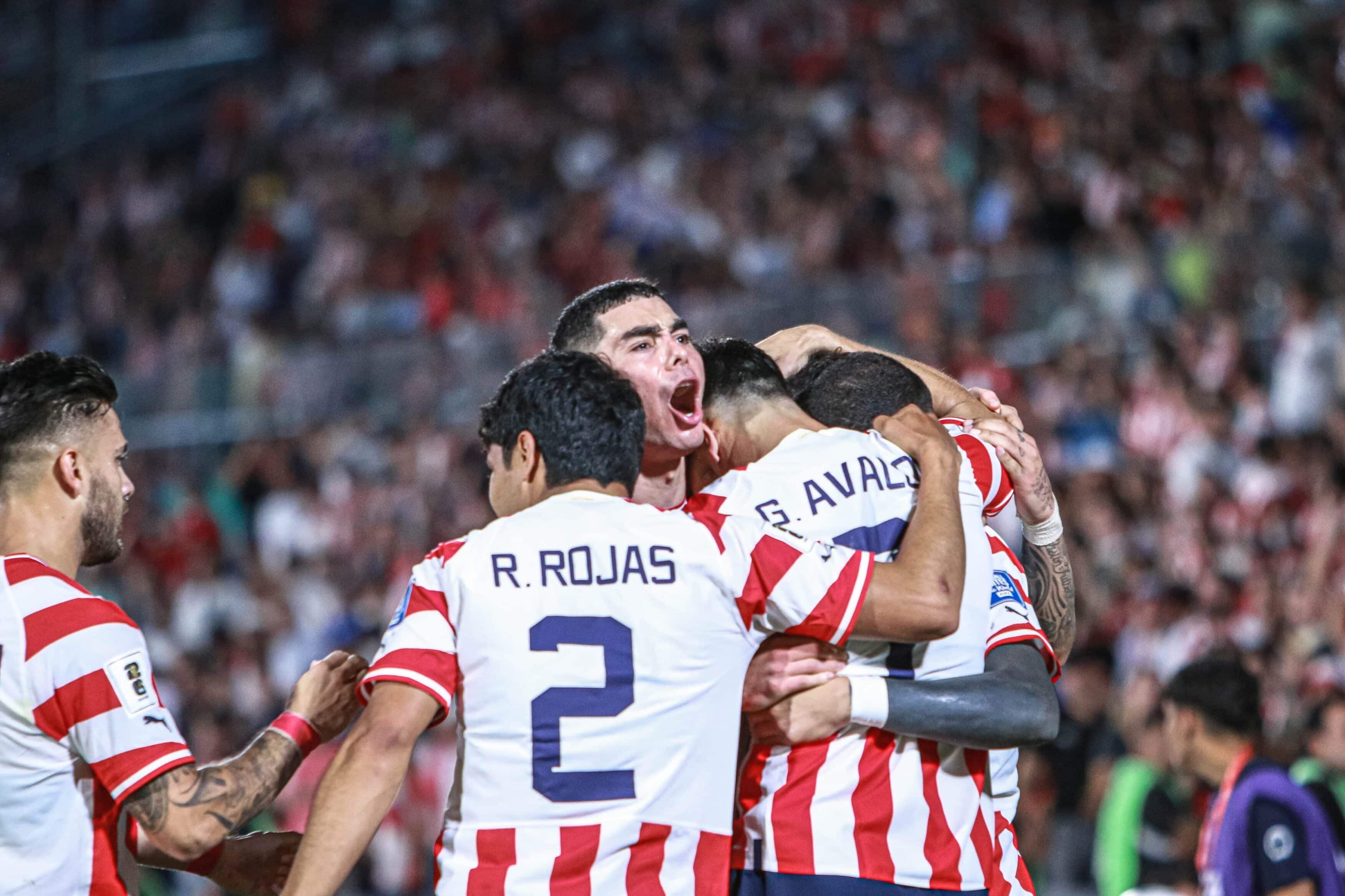 Después de más de 400 minutos la Albirroja volvió al gol y sumó de a 3