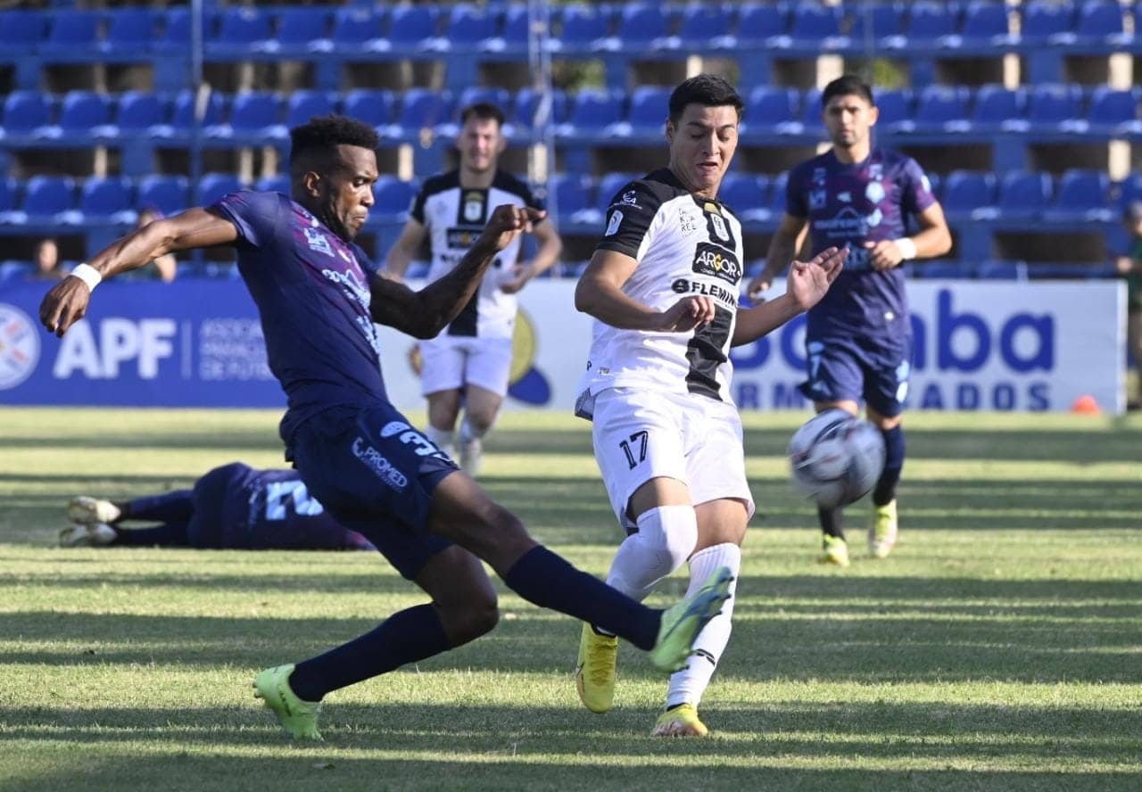 Tacuary y Guaireña cierran la jornada futbolística del miércoles